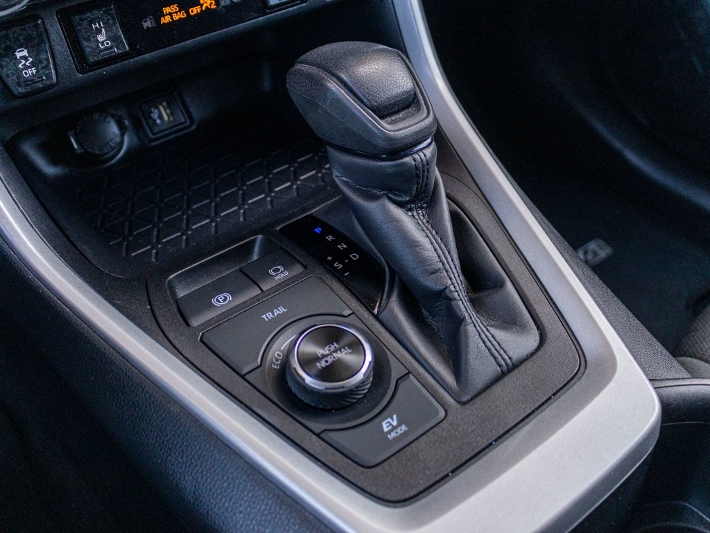 2024 Toyota RAV4 Hybride XLE **JAMAIS ACCIDENTÉ+TOIT+MAG+CARPLAY+CAMÉRA** in Saint-Jérôme, Quebec - 15 - w1024h768px