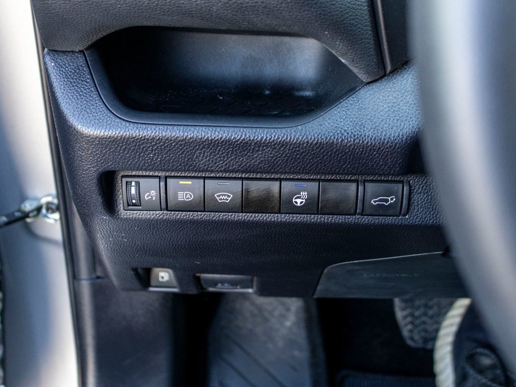 2024 Toyota RAV4 Hybride XLE **JAMAIS ACCIDENTÉ+TOIT+MAG+CARPLAY+CAMÉRA** in Saint-Jérôme, Quebec - 22 - w1024h768px