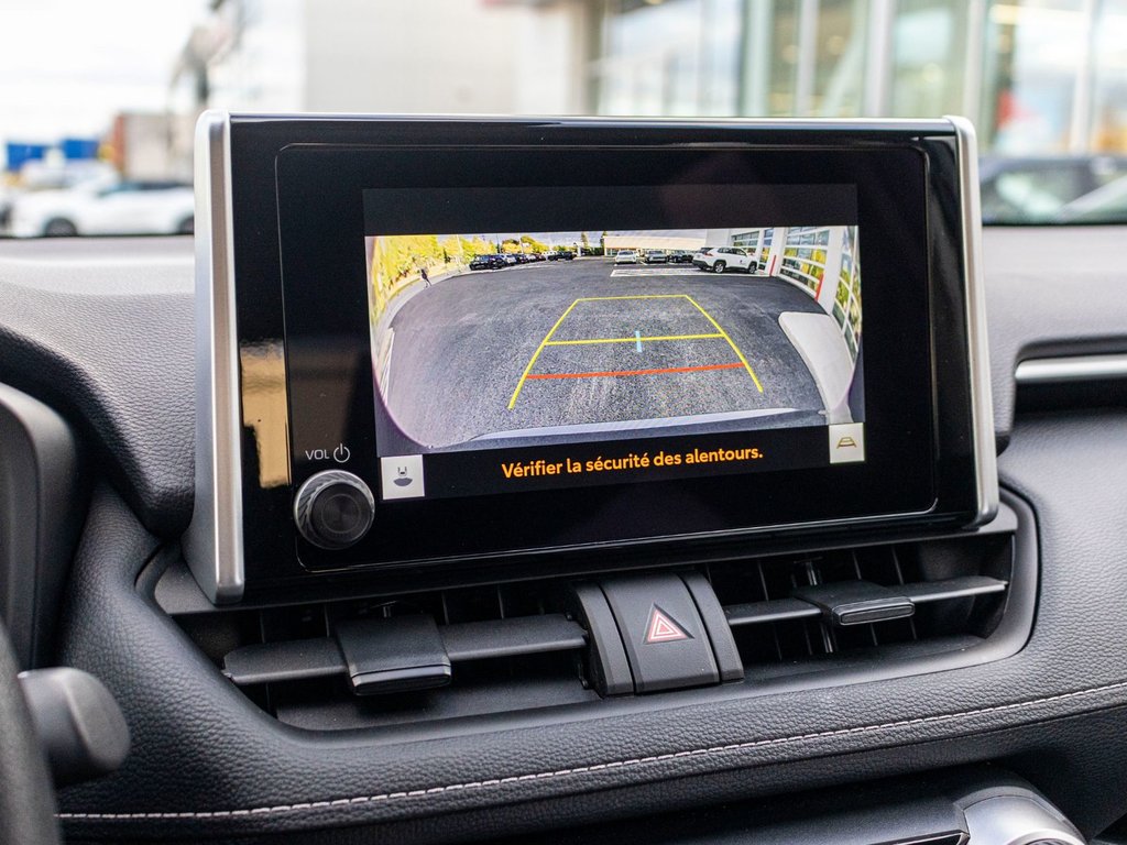 2025 Toyota RAV4 Hybride LE **JAMAIS ACCIDENTÉ+CAMÉRA+CARPLAY** in Saint-Jérôme, Quebec - 17 - w1024h768px