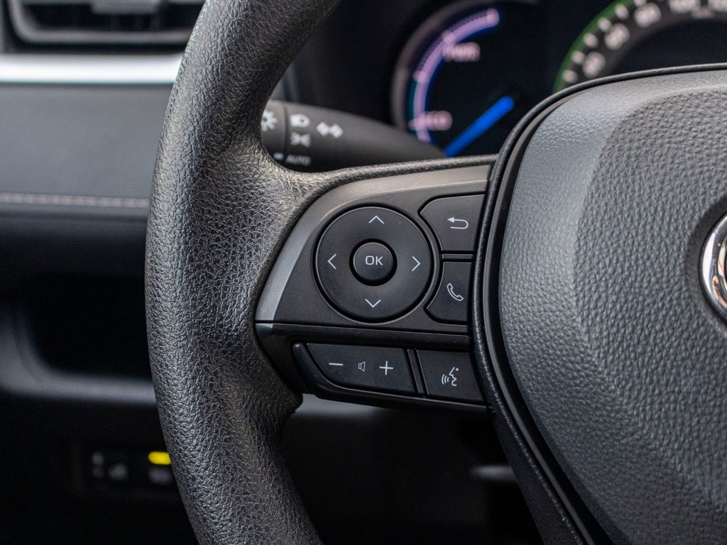 2025 Toyota RAV4 Hybride LE **JAMAIS ACCIDENTÉ+CAMÉRA+CARPLAY** in Saint-Jérôme, Quebec - 11 - w1024h768px