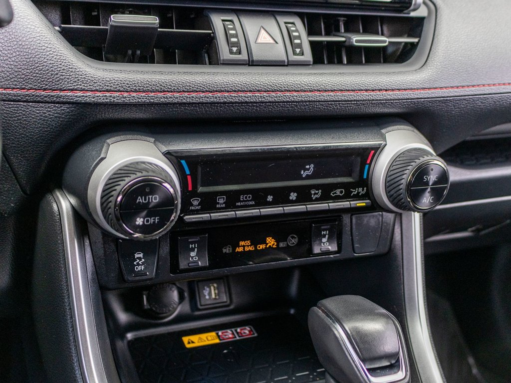 2023 Toyota RAV4 Plug-in Hybrid XSE AWD in Charlemagne, Quebec - 14 - w1024h768px
