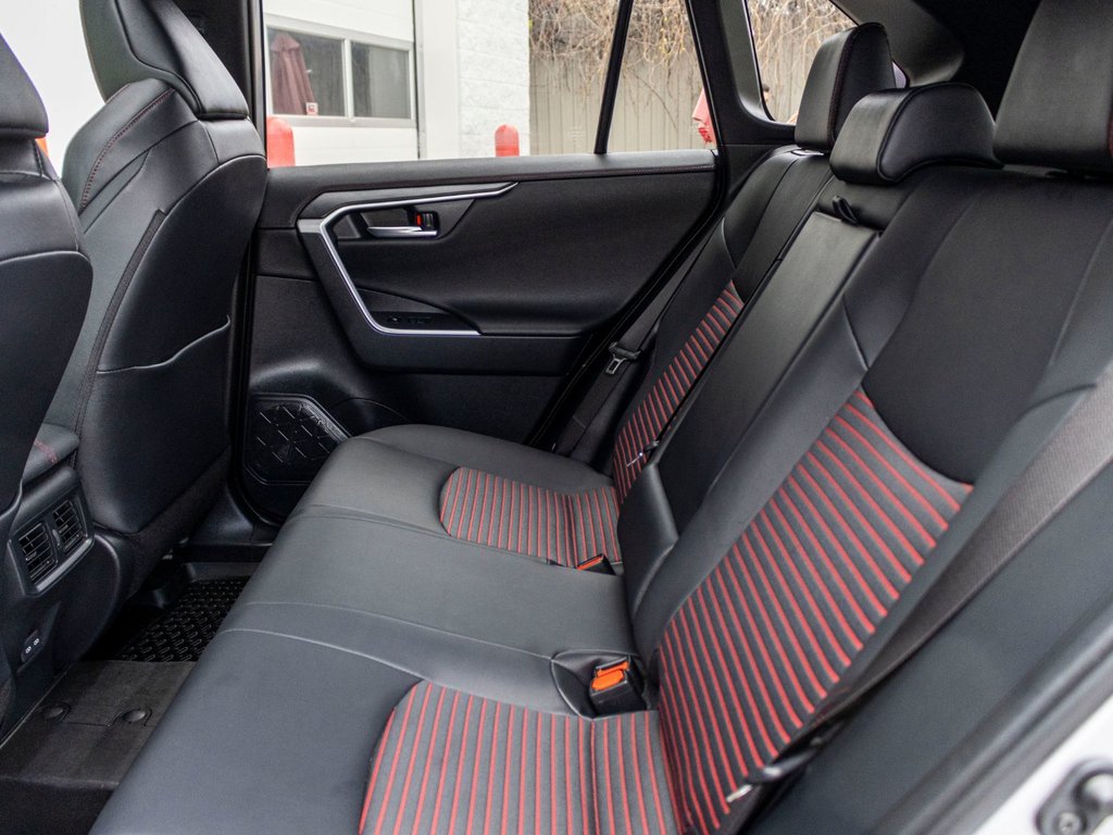 2023 Toyota RAV4 Plug-in Hybrid XSE AWD in Charlemagne, Quebec - 32 - w1024h768px