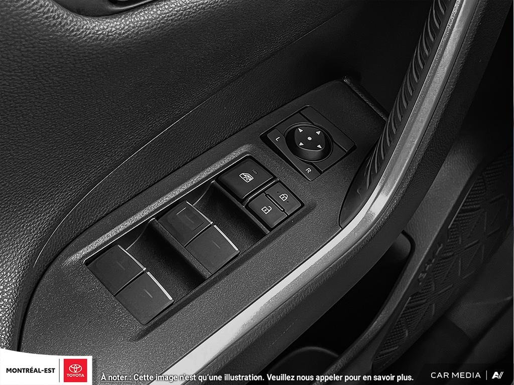 Toyota RAV4 PLUG-IN HYBRID XSE 2025 à Charlemagne, Québec - 12 - w1024h768px