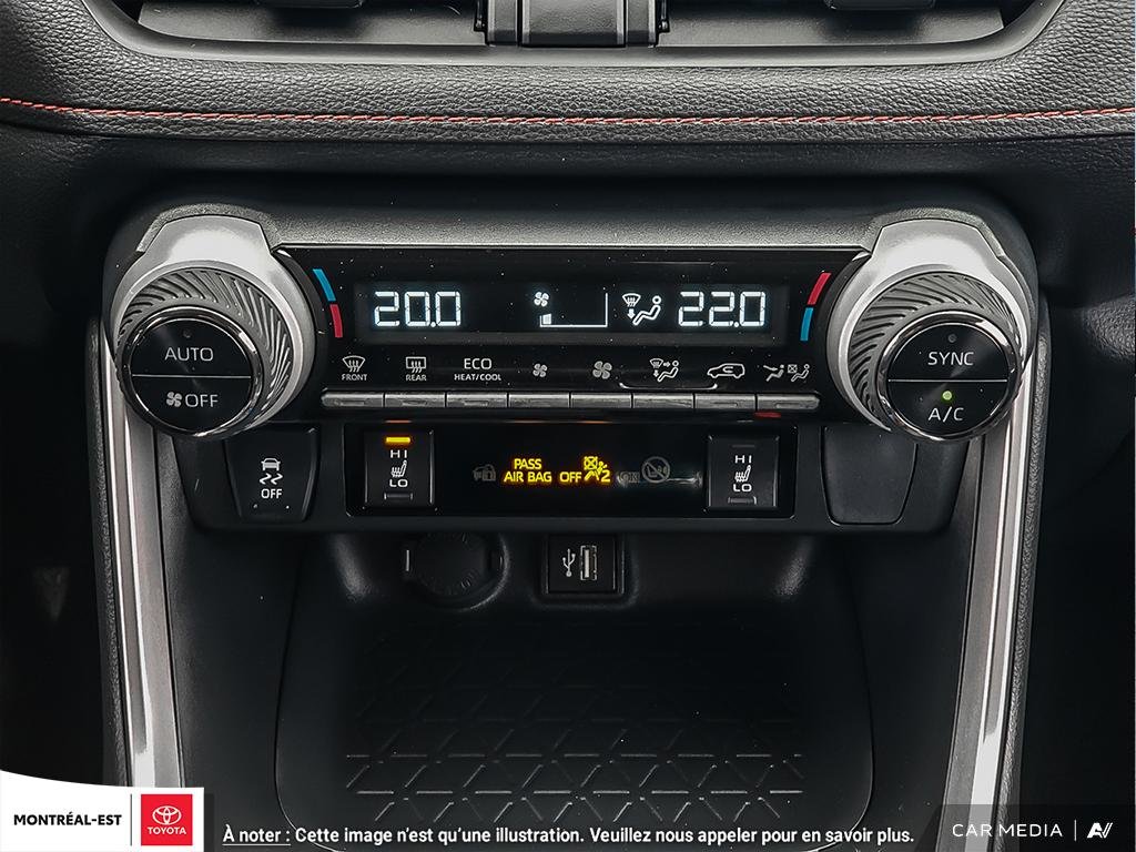 2025 Toyota RAV4 PLUG-IN HYBRID SE in Charlemagne, Quebec - 18 - w1024h768px