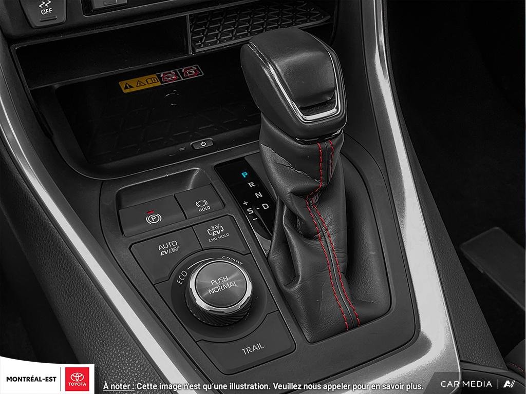 2025 Toyota RAV4 PLUG-IN HYBRID XSE TECHNOLOGY PACKAGE in Charlemagne, Quebec - 13 - w1024h768px