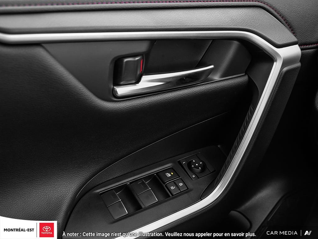 2025 Toyota RAV4 PLUG-IN HYBRID XSE TECHNOLOGY PACKAGE in Charlemagne, Quebec - 15 - w1024h768px