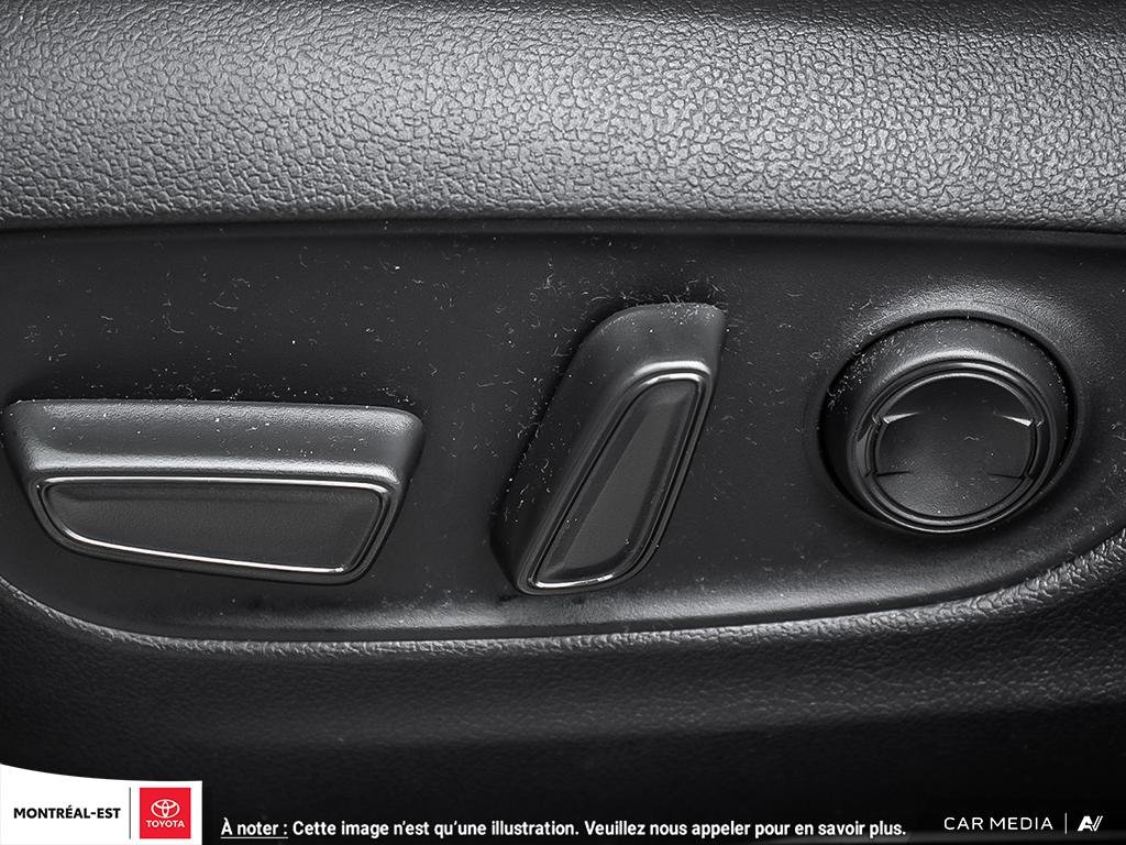 2025 Toyota RAV4 Plug-in Hybrid SE in Charlemagne, Quebec - 25 - w1024h768px