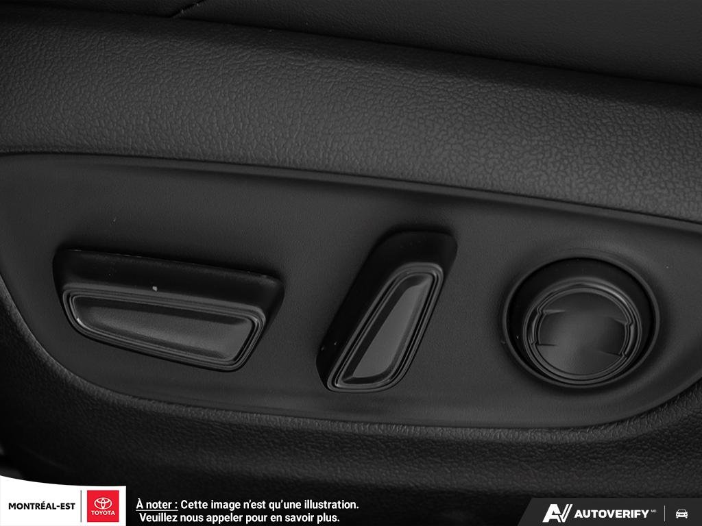 2025 Toyota RAV4 Plug-in Hybrid XSE TECHNOLOGY PACKAGE in Charlemagne, Quebec - 26 - w1024h768px