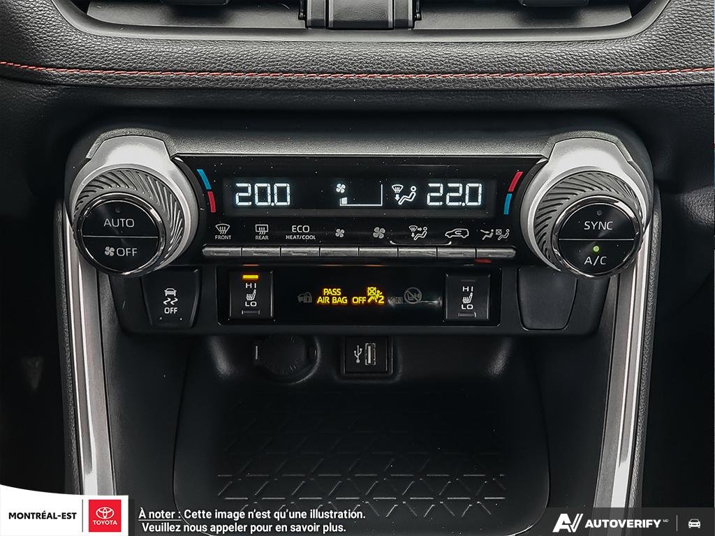 2025 Toyota RAV4 Plug-in Hybrid SE in Charlemagne, Quebec - 18 - w1024h768px