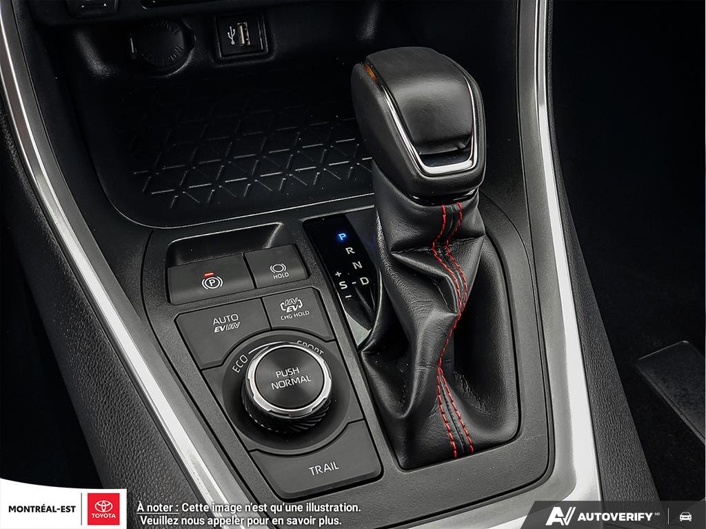 2025 Toyota RAV4 Plug-in Hybrid SE in Charlemagne, Quebec - 12 - w1024h768px