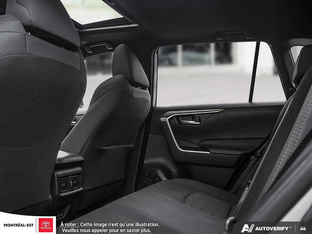 2025 Toyota RAV4 Plug-in Hybrid SE in Charlemagne, Quebec - 19 - w1024h768px