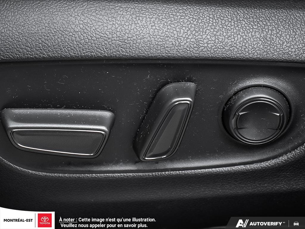 2025 Toyota RAV4 Plug-in Hybrid SE in Charlemagne, Quebec - 25 - w1024h768px