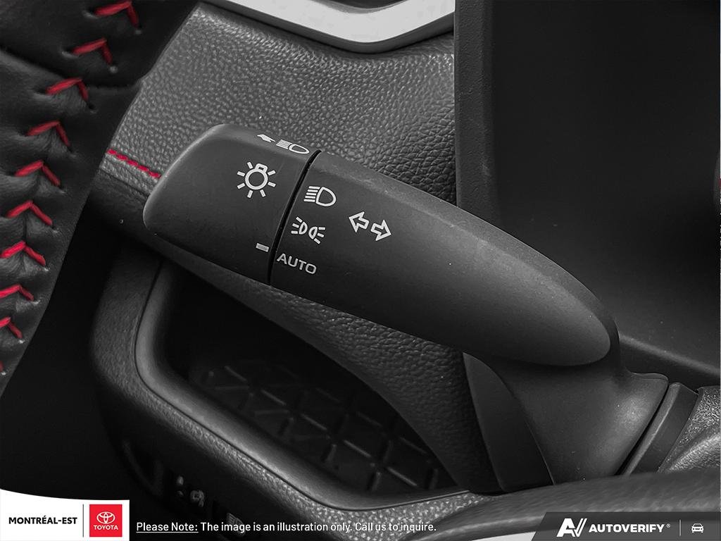 2025 Toyota RAV4 Plug-in Hybrid XSE Technology Package in Charlemagne, Quebec - 22 - w1024h768px