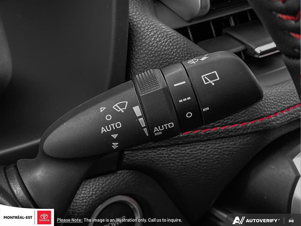 2025 Toyota RAV4 Plug-in Hybrid XSE Technology Package in Charlemagne, Quebec - 23 - w1024h768px