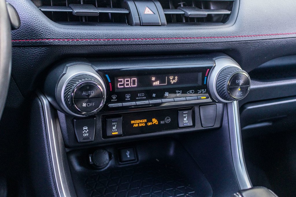 Toyota RAV4 Prime SE **HYBRIDE BRANCHABLE** TOIT+MAG+CAMÉRA+CARPLAY* 2021 à Saint-Jérôme, Québec - 14 - w1024h768px