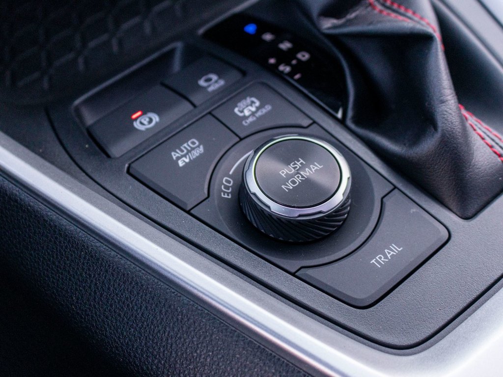 Toyota RAV4 Prime SE **HYBRIDE BRANCHABLE**JAMAIS ACCIDENTÉ** 2023 à Saint-Jérôme, Québec - 15 - w1024h768px