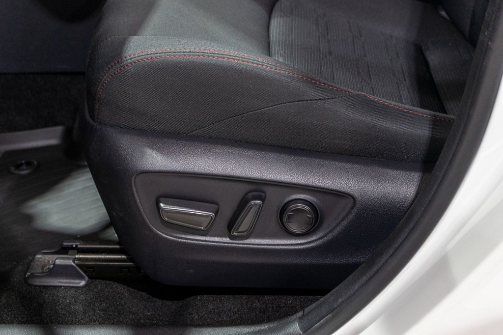 2024 Toyota RAV4 Prime SE **HYBRIDE BRANCHABLE**JAMAIS ACCIDENTÉ** in Charlemagne, Quebec - 24 - w1024h768px