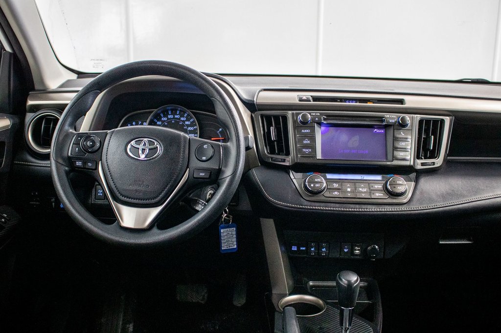 Toyota RAV4 XLE AWD **JAMAIS ACCIDENTÉ** TOIT+MAG+BLUETOOTH 2013 à Charlemagne, Québec - 7 - w1024h768px