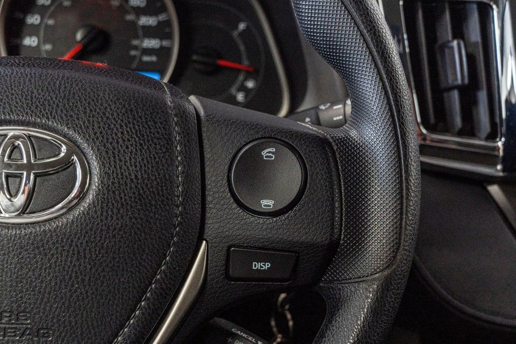 Toyota RAV4 LE AWD **JAMAIS ACCIDENTÉ+SIÈGES CHAUFANTS+CAMÉRA* 2015 à Charlemagne, Québec - 11 - w1024h768px