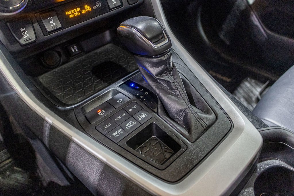 Toyota RAV4 XLE PREMIUM **JAMAIS ACCIDENTÉ+CUIR+TOIT+19PO** 2019 à Charlemagne, Québec - 14 - w1024h768px