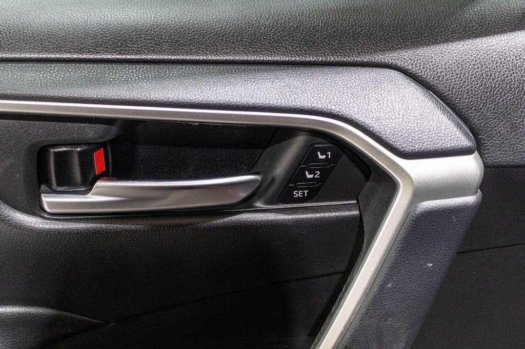 Toyota RAV4 XLE PREMIUM **JAMAIS ACCIDENTÉ+CUIR+TOIT+19PO** 2019 à Charlemagne, Québec - 29 - w1024h768px