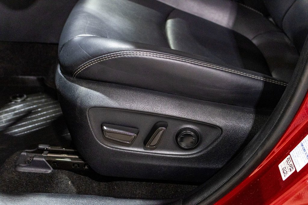 Toyota RAV4 XLE PREMIUM **JAMAIS ACCIDENTÉ+CUIR+TOIT+19PO** 2019 à Charlemagne, Québec - 24 - w1024h768px