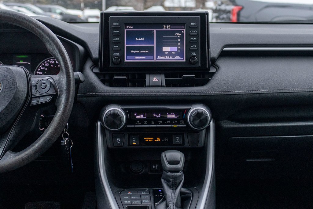 2019 Toyota RAV4 LE in Charlemagne, Quebec - 8 - w1024h768px