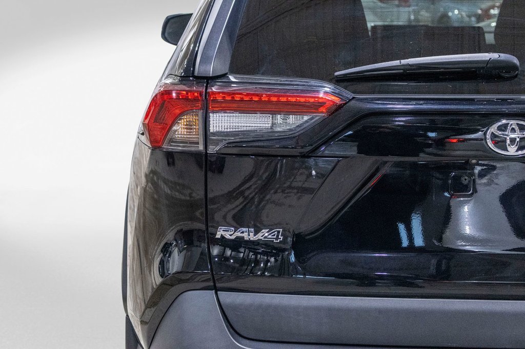 2019 Toyota RAV4 LE in Charlemagne, Quebec - 29 - w1024h768px