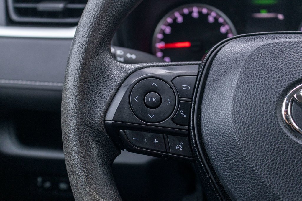 2019 Toyota RAV4 LE in Charlemagne, Quebec - 10 - w1024h768px