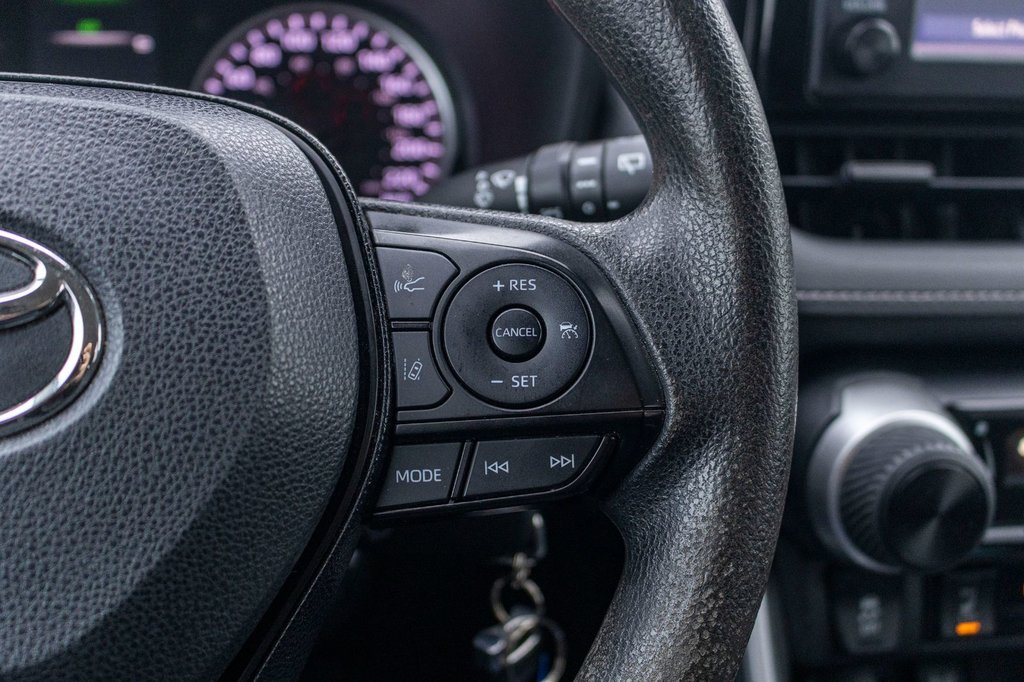 2019 Toyota RAV4 LE in Charlemagne, Quebec - 11 - w1024h768px