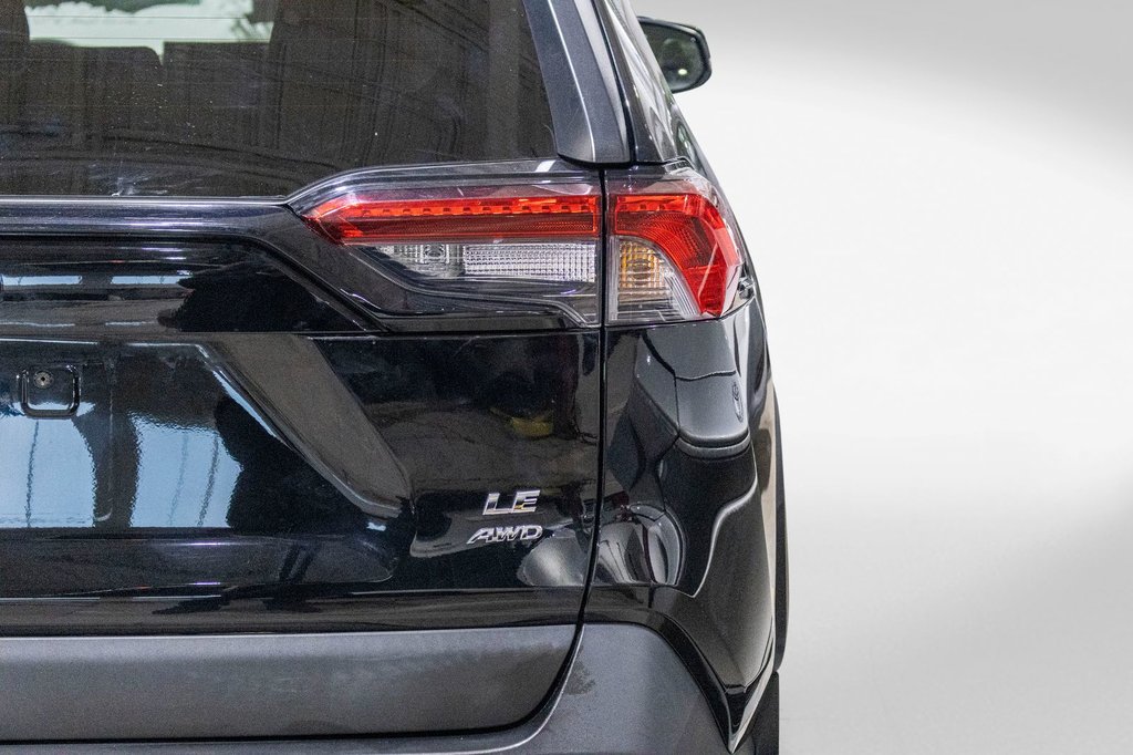 2019 Toyota RAV4 LE in Charlemagne, Quebec - 30 - w1024h768px