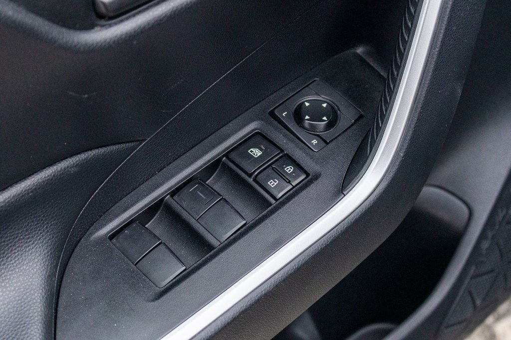 2019 Toyota RAV4 LE in Charlemagne, Quebec - 26 - w1024h768px
