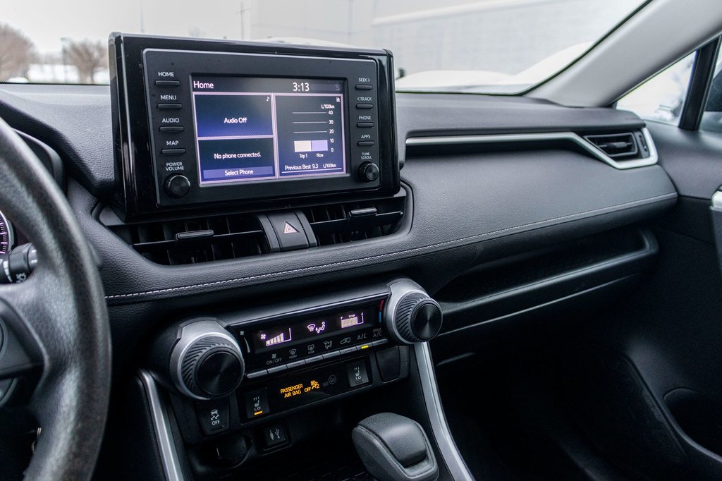 2019 Toyota RAV4 LE in Charlemagne, Quebec - 12 - w1024h768px