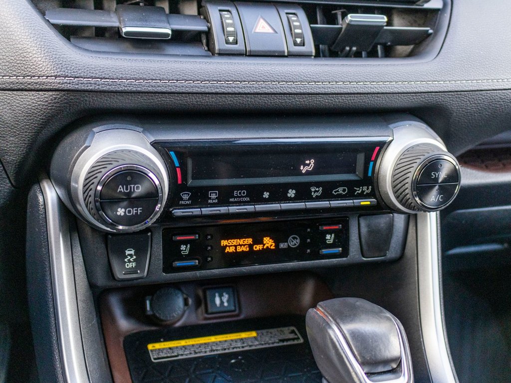 Toyota RAV4 LIMITED **JAMAIS ACCIDENTÉ+CUIR+TOIT+19PO** 2019 à Saint-Jérôme, Québec - 16 - w1024h768px