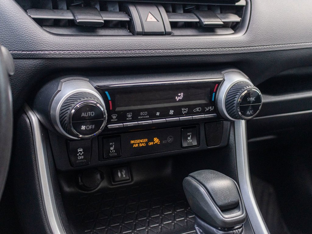 Toyota RAV4 XLE**JAMAIS ACCIDENTÉ + TOIT + CAM DE RECUL + MAGS 2019 à Saint-Jérôme, Québec - 13 - w1024h768px