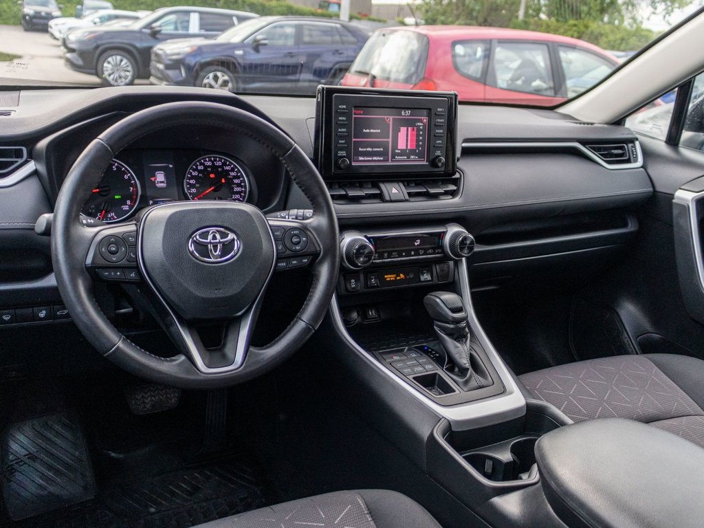 Toyota RAV4 XLE**JAMAIS ACCIDENTÉ + TOIT + CAM DE RECUL + MAGS 2019 à Saint-Jérôme, Québec - 8 - w1024h768px