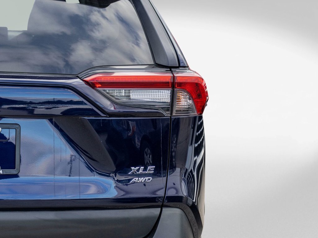 Toyota RAV4 XLE**JAMAIS ACCIDENTÉ + TOIT + CAM DE RECUL + MAGS 2019 à Saint-Jérôme, Québec - 33 - w1024h768px