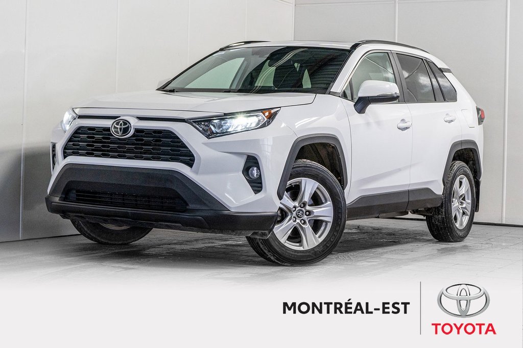 Toyota RAV4 XLE AWD+TOIT+MAG+CARPLAY+SIEGES CHAUFFANTS 2020 à Charlemagne, Québec - 1 - w1024h768px