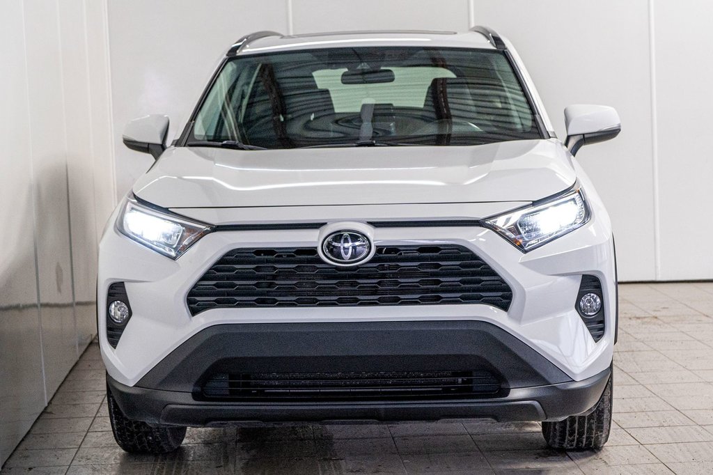 Toyota RAV4 XLE AWD+TOIT+MAG+CARPLAY+SIEGES CHAUFFANTS 2020 à Charlemagne, Québec - 2 - w1024h768px