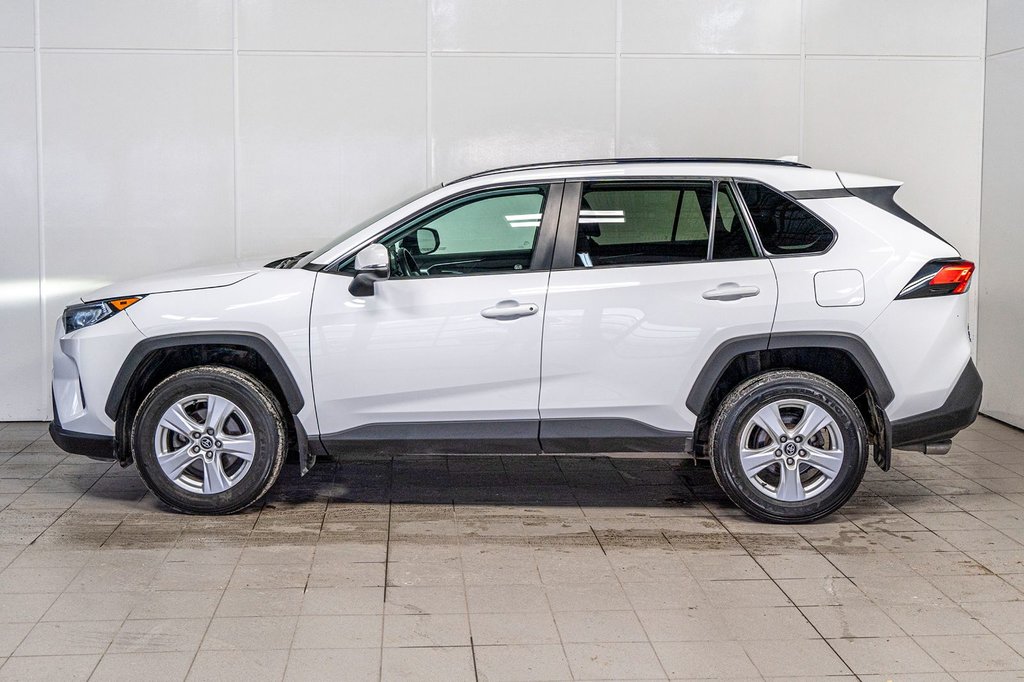 Toyota RAV4 XLE AWD+TOIT+MAG+CARPLAY+SIEGES CHAUFFANTS 2020 à Charlemagne, Québec - 3 - w1024h768px