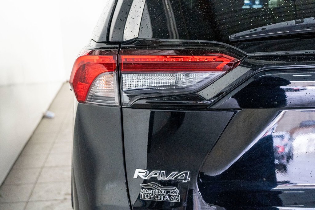 2020 Toyota RAV4 XLE PREMIUM **JAMAIS ACCIDENTÉ** CUIR+TOIT+19PO in Charlemagne, Quebec - 25 - w1024h768px