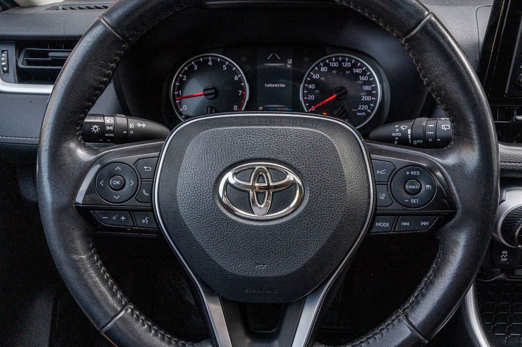 Toyota RAV4 XLE 2020 à Charlemagne, Québec - 9 - w1024h768px
