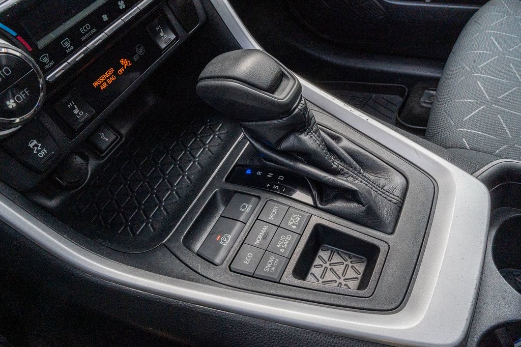 Toyota RAV4 XLE 2020 à Charlemagne, Québec - 13 - w1024h768px