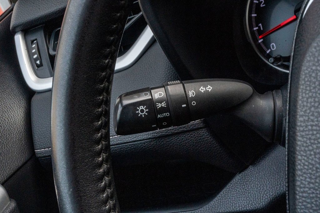 Toyota RAV4 XLE 2020 à Charlemagne, Québec - 17 - w1024h768px