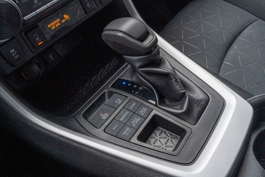 Toyota RAV4 LE AWD **JAMAIS ACCIDENTÉ+CARPLAY+CAMÉRA** 2020 à Charlemagne, Québec - 14 - w1024h768px