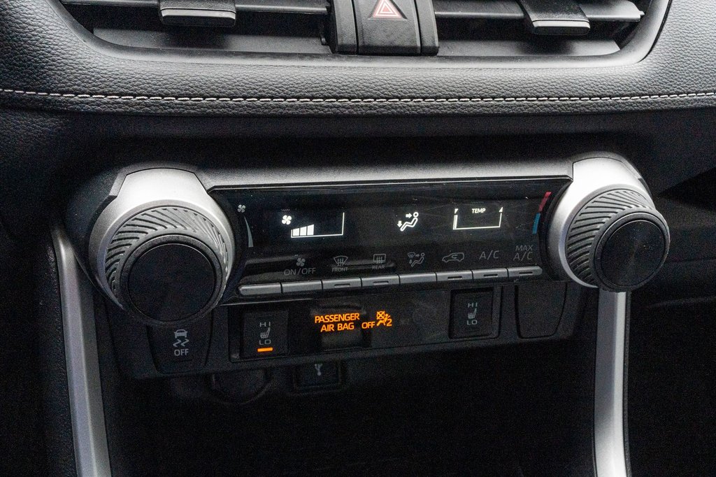 Toyota RAV4 LE AWD **JAMAIS ACCIDENTÉ+CARPLAY+CAMÉRA** 2020 à Charlemagne, Québec - 15 - w1024h768px