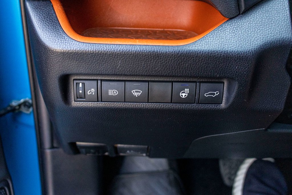2020 Toyota RAV4 TRAIL **JAMAIS ACCIDENTÉ+CUIR+TOIT+19PO+3500LBS** in Charlemagne, Quebec - 22 - w1024h768px