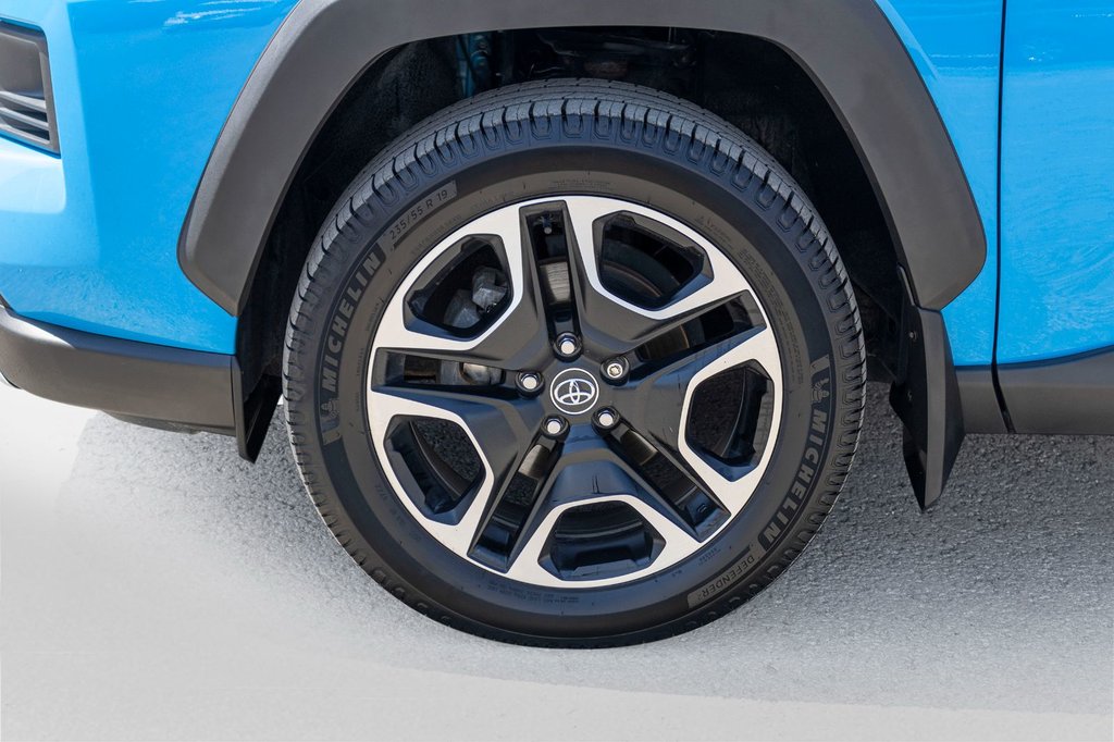 2020 Toyota RAV4 TRAIL **JAMAIS ACCIDENTÉ+CUIR+TOIT+19PO+3500LBS** in Charlemagne, Quebec - 37 - w1024h768px