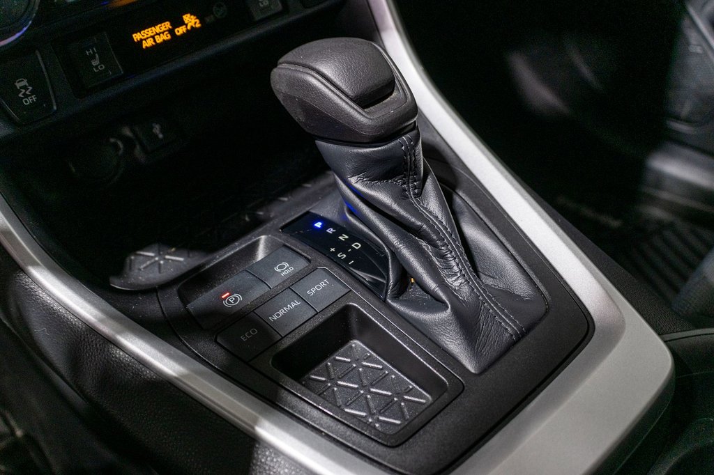 Toyota RAV4 LE **JAMAIS ACCIDENTÉ+CAMÉRA+CARPLAY** 2020 à Saint-Jérôme, Québec - 14 - w1024h768px