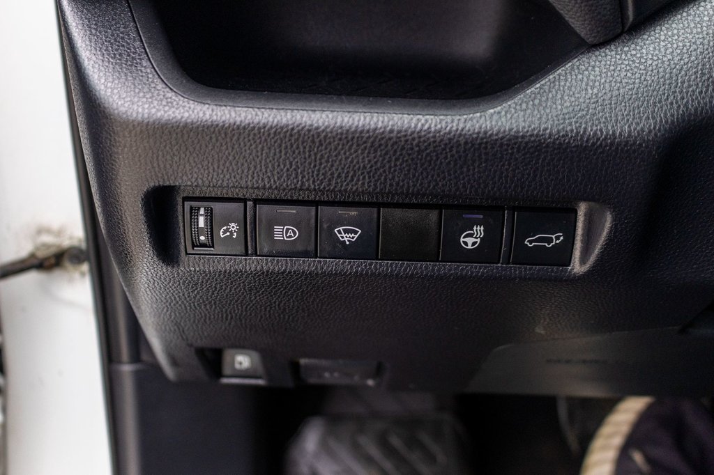 2020 Toyota RAV4 Hybrid XLE in Saint-Jérôme, Quebec - 24 - w1024h768px